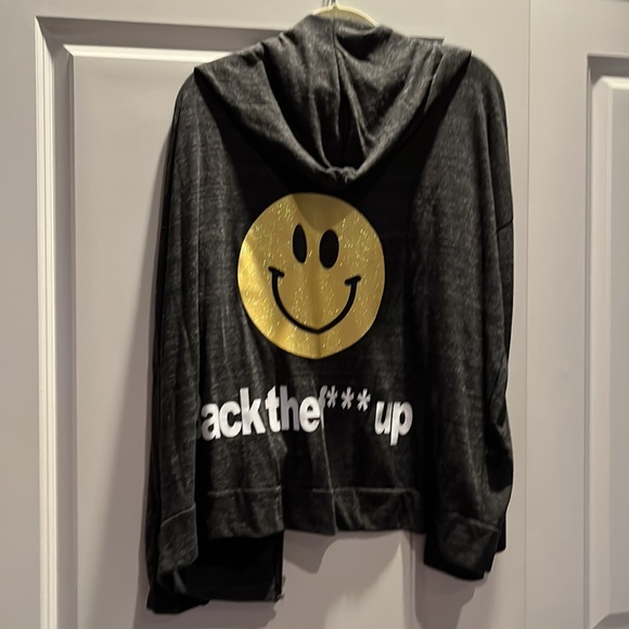 NEW Fabulous Light Weigh Zip Up Smiley Face On Back Never Worn Size XXL - Picture 2 of 5